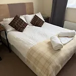 2 Bedroom District Apartamento